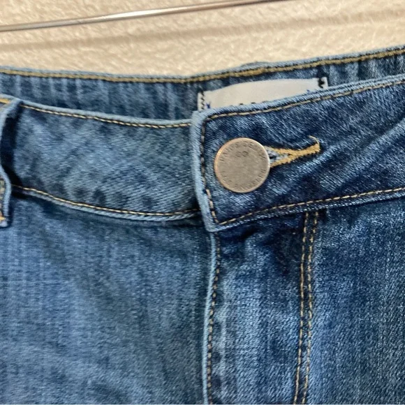 PAIGE Anthropologie Women’s Jean Shorts Sz 27 Cuffed Blue Distressed 5 Pockets - Picture 4 of 16